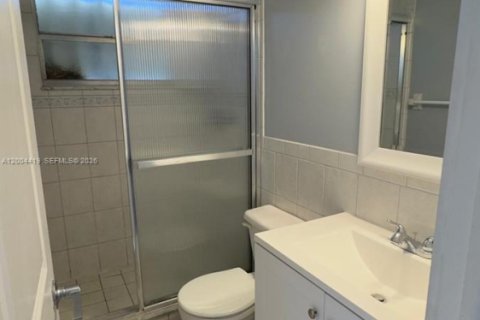 Condo in Deerfield Beach, Florida, 2 bedrooms  № 2068569 - photo 3