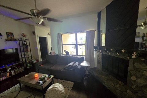 House in Pinellas Park, Florida 2 bedrooms, 94.57 sq.m. № 1760182 - photo 10
