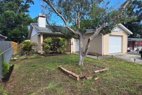 House in Pinellas Park, Florida 2 bedrooms, 94.57 sq.m. № 1760182 - photo 2
