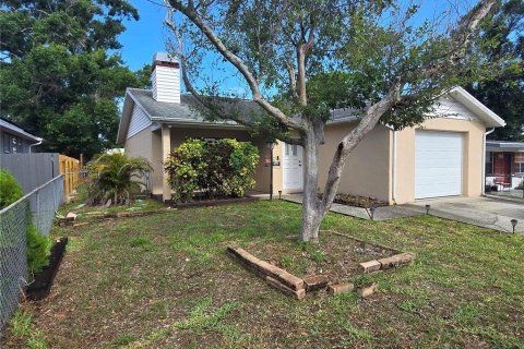 House in Pinellas Park, Florida 2 bedrooms, 94.57 sq.m. № 1760182 - photo 16