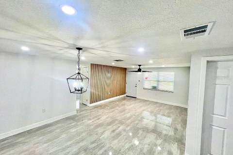 Casa en venta en Holiday, Florida, 3 dormitorios, 118.17 m2 № 2383410 - foto 5