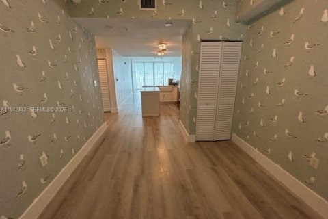 Снять в аренду кондоминиум в Майами-Бич, Флорида 2 спальни, 104.61м2, № 2002659 - фото 13