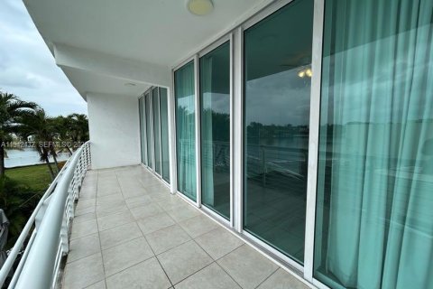 Снять в аренду кондоминиум в Майами-Бич, Флорида 2 спальни, 104.61м2, № 2002659 - фото 9