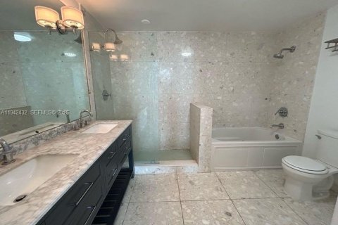 Снять в аренду кондоминиум в Майами-Бич, Флорида 2 спальни, 104.61м2, № 2002659 - фото 8