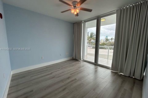 Снять в аренду кондоминиум в Майами-Бич, Флорида 2 спальни, 104.61м2, № 2002659 - фото 20