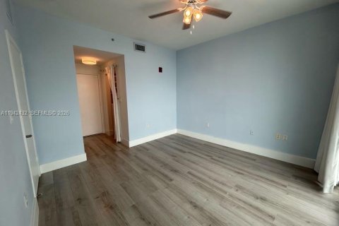 Снять в аренду кондоминиум в Майами-Бич, Флорида 2 спальни, 104.61м2, № 2002659 - фото 21