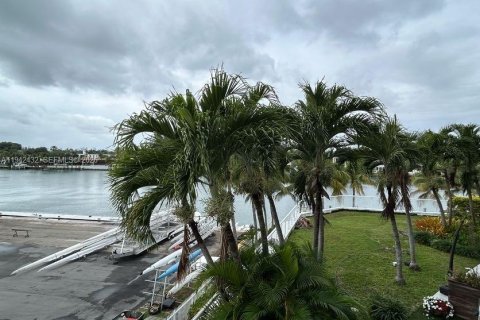 Снять в аренду кондоминиум в Майами-Бич, Флорида 2 спальни, 104.61м2, № 2002659 - фото 3