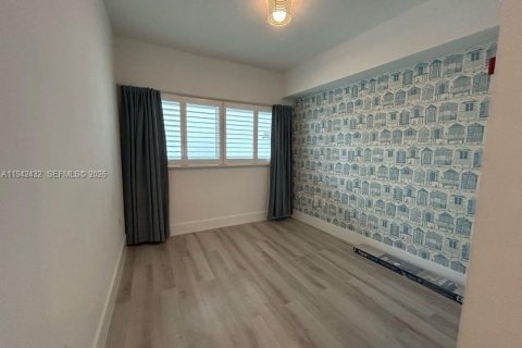 Снять в аренду кондоминиум в Майами-Бич, Флорида 2 спальни, 104.61м2, № 2002659 - фото 27