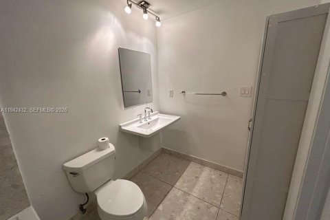 Снять в аренду кондоминиум в Майами-Бич, Флорида 2 спальни, 104.61м2, № 2002659 - фото 30