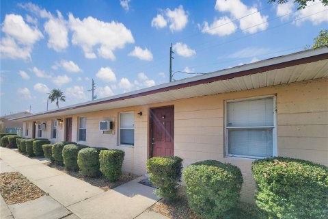 Immobilier commercial à vendre à Melbourne, Floride: 18 chambres, 549.61 m2 № 1536814 - photo 1