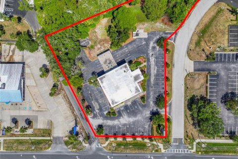 Commercial property in Port Richey, Florida № 2205389 - photo 13