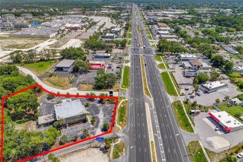 Commercial property in Port Richey, Florida № 2205389