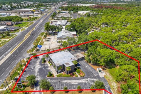 Commercial property in Port Richey, Florida № 2205389 - photo 14