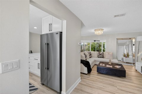 Casa en venta en Clearwater, Florida, 2 dormitorios, 116.59 m2 № 1855455 - foto 9