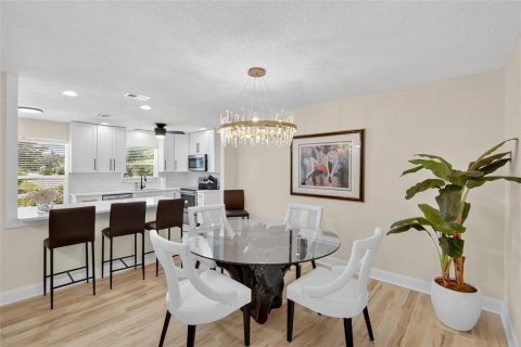 Casa en venta en Clearwater, Florida, 2 dormitorios, 116.59 m2 № 1855455 - foto 13
