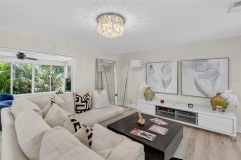 Casa en venta en Clearwater, Florida, 2 dormitorios, 116.59 m2 № 1855455 - foto 12