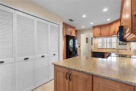 Townhouse in Palm Coast, Florida 3 bedrooms, 174.19 sq.m. № 2396286 - photo 22