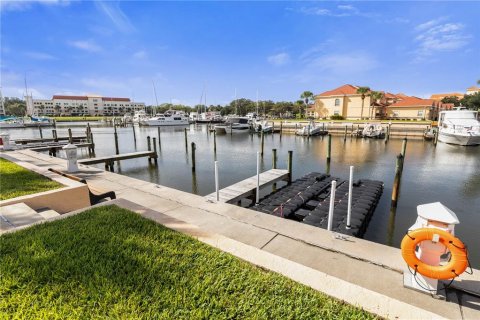 Townhouse in Palm Coast, Florida 3 bedrooms, 174.19 sq.m. № 2396286 - photo 17