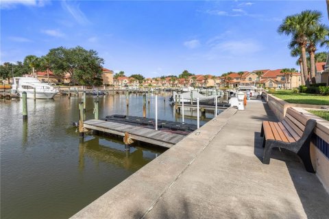 Townhouse in Palm Coast, Florida 3 bedrooms, 174.19 sq.m. № 2396286 - photo 19