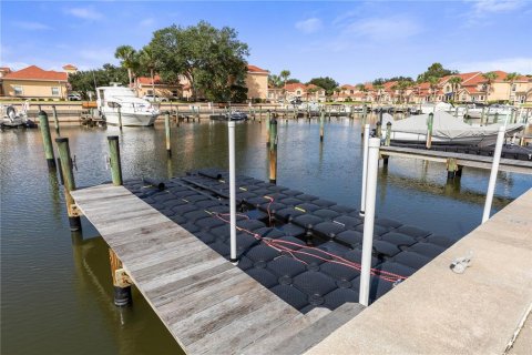 Townhouse in Palm Coast, Florida 3 bedrooms, 174.19 sq.m. № 2396286 - photo 20