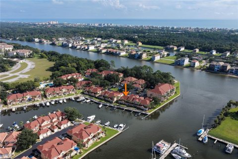 Townhouse in Palm Coast, Florida 3 bedrooms, 174.19 sq.m. № 2396286