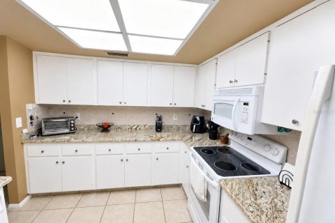 Copropriété à vendre à Bradenton, Floride: 3 chambres, 147.9 m2 № 2388931 - photo 7