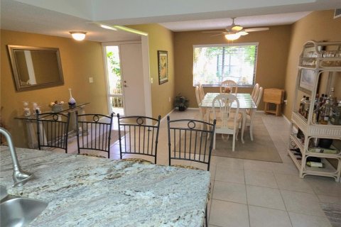 Copropriété à vendre à Bradenton, Floride: 3 chambres, 147.9 m2 № 2388931 - photo 10