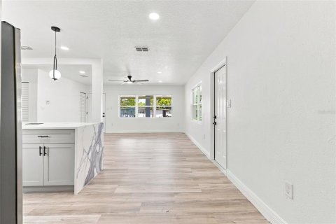 Villa ou maison à vendre à Orlando, Floride: 4 chambres, 173.17 m2 № 2362281 - photo 22