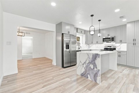 Villa ou maison à vendre à Orlando, Floride: 4 chambres, 173.17 m2 № 2362281 - photo 16