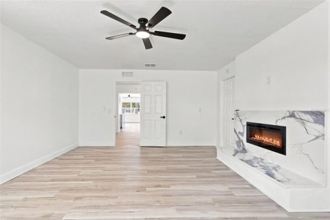 Villa ou maison à vendre à Orlando, Floride: 4 chambres, 173.17 m2 № 2362281 - photo 30