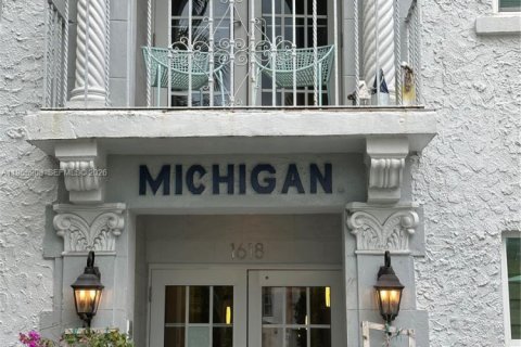 Condo in Miami Beach, Florida, 1 bedroom  № 2027526 - photo 18