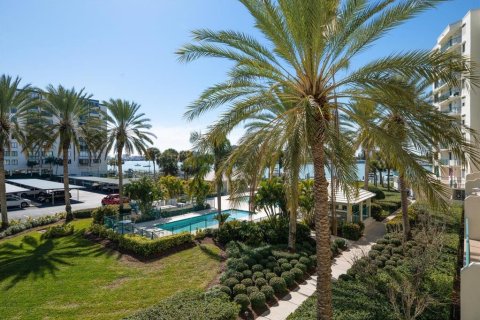 Condo in Clearwater, Florida, 3 bedrooms № 2211493 - photo 17