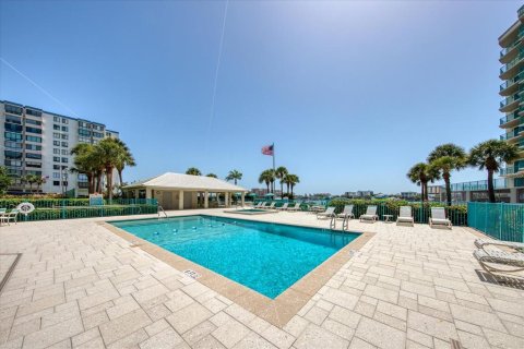 Condo in Clearwater, Florida, 3 bedrooms № 2211493 - photo 23