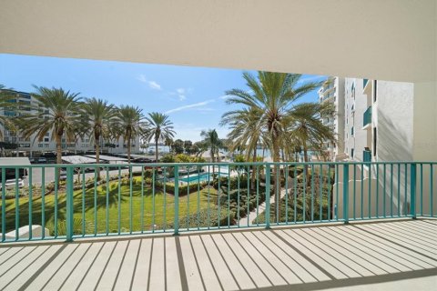 Condo in Clearwater, Florida, 3 bedrooms № 2211493 - photo 22