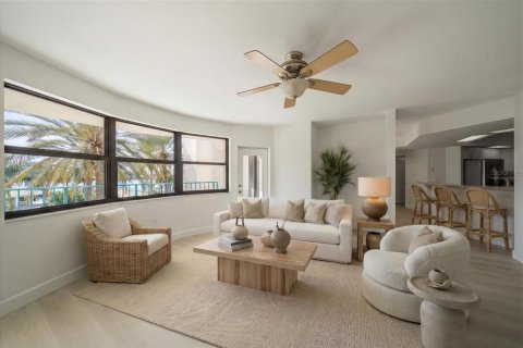 Condo in Clearwater, Florida, 3 bedrooms № 2211493 - photo 2