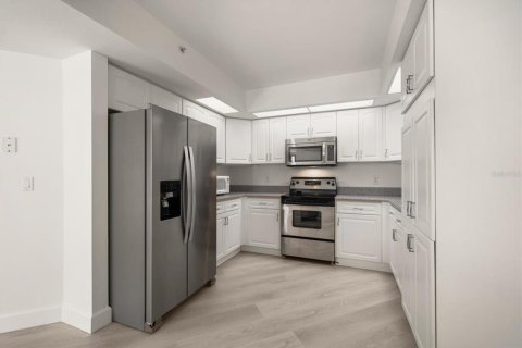 Condo in Clearwater, Florida, 3 bedrooms № 2211493 - photo 29