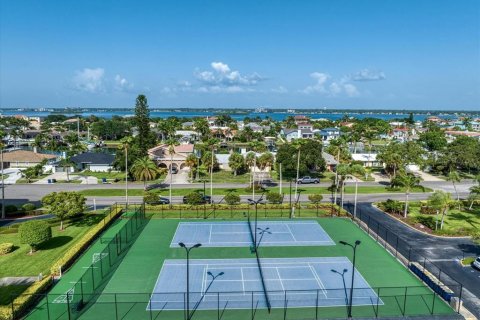 Condo in Clearwater, Florida, 3 bedrooms № 2211493 - photo 11