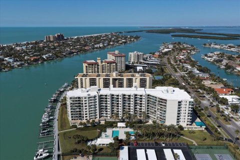 Condo in Clearwater, Florida, 3 bedrooms № 2211493 - photo 13