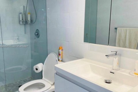 Condominio en alquiler en Hallandale Beach, Florida, 2 dormitorios, 136.19 m2 № 2026328 - foto 19