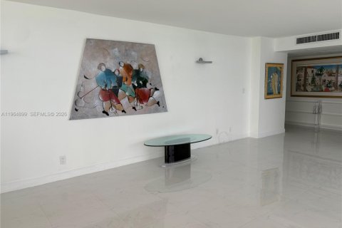 Condominio en alquiler en Hallandale Beach, Florida, 2 dormitorios, 136.19 m2 № 2026328 - foto 10