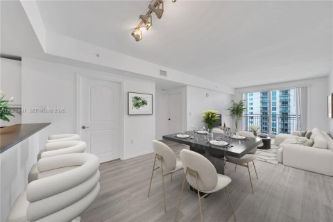 Condominio en Miami, Florida, 1 dormitorio  № 2279605