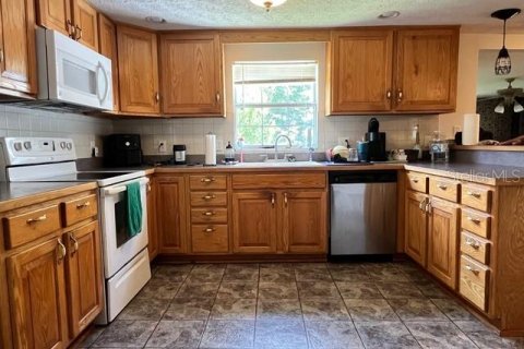 House in Starke, Florida 2 bedrooms, 105.17 sq.m. № 2267100 - photo 13