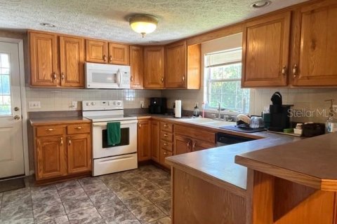 House in Starke, Florida 2 bedrooms, 105.17 sq.m. № 2267100 - photo 12