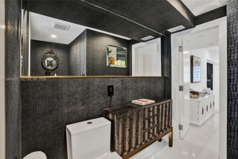 Villa ou maison à vendre à North Miami Beach, Floride: 5 chambres, 317.17 m2 № 2001160 - photo 19