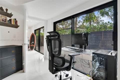 Villa ou maison à vendre à North Miami Beach, Floride: 5 chambres, 317.17 m2 № 2001160 - photo 26
