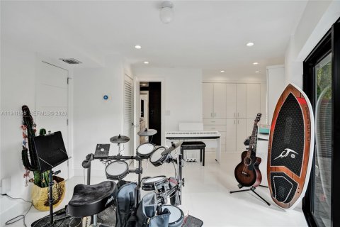 Villa ou maison à vendre à North Miami Beach, Floride: 5 chambres, 317.17 m2 № 2001160 - photo 21