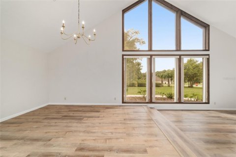 House in Ocala, Florida 4 bedrooms, 306.21 sq.m. № 1913494 - photo 29
