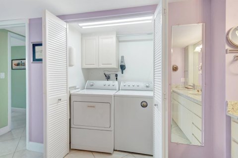 Купить кондоминиум в Хайленд-Бич, Флорида 4 комнаты, 139.35м2, № 2085708 - фото 28