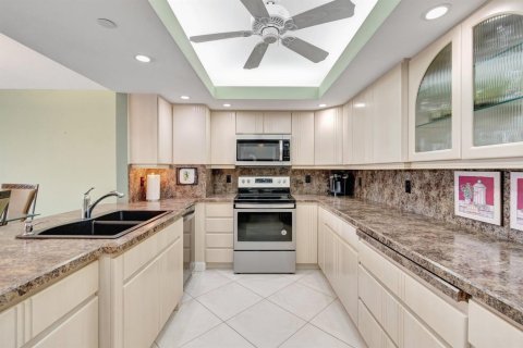 Купить кондоминиум в Хайленд-Бич, Флорида 4 комнаты, 139.35м2, № 2085708 - фото 18