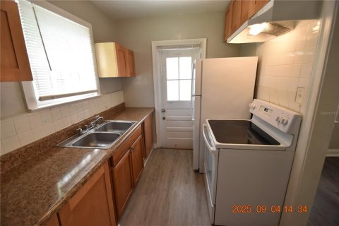 Casa en alquiler en Tampa, Florida, 3 dormitorios, 76.64 m2 № 1906878 - foto 21